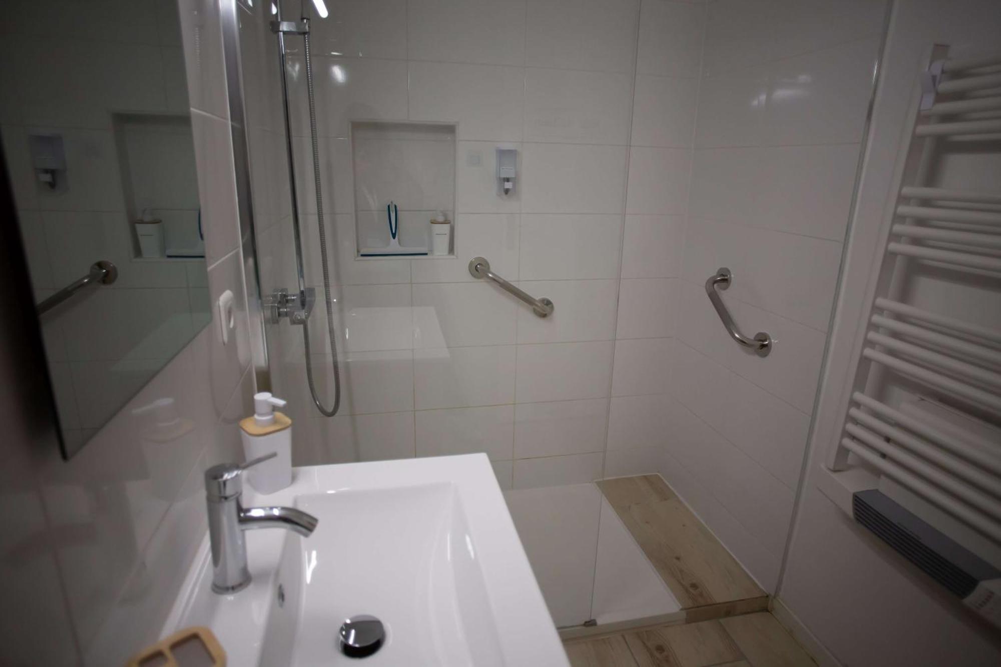 Le Cypres - Appartement Ideal Pour Vos Vacances Ou Vos Deplacements Professionnels A Béziers Esterno foto